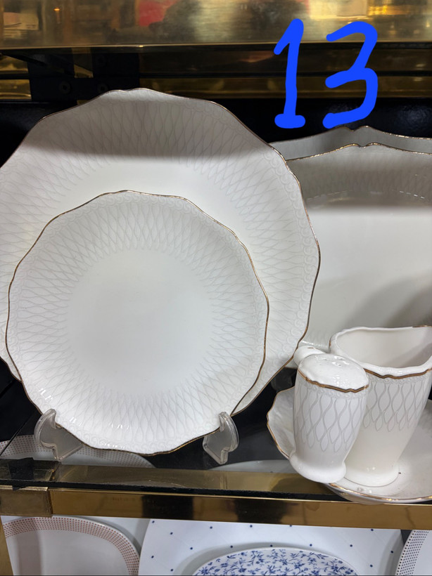سرویس چینی طوس طرح الیزابت 6نفره 28پارچه