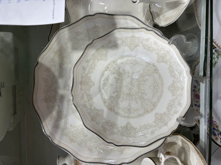 سرویس چینی طوس طرح الیزابت 6نفره 28پارچه